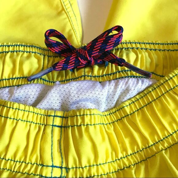 Nike Neon Yellow Swoosh Logo Boy’s Swim Shorts Sz L - Picture 7 of 8